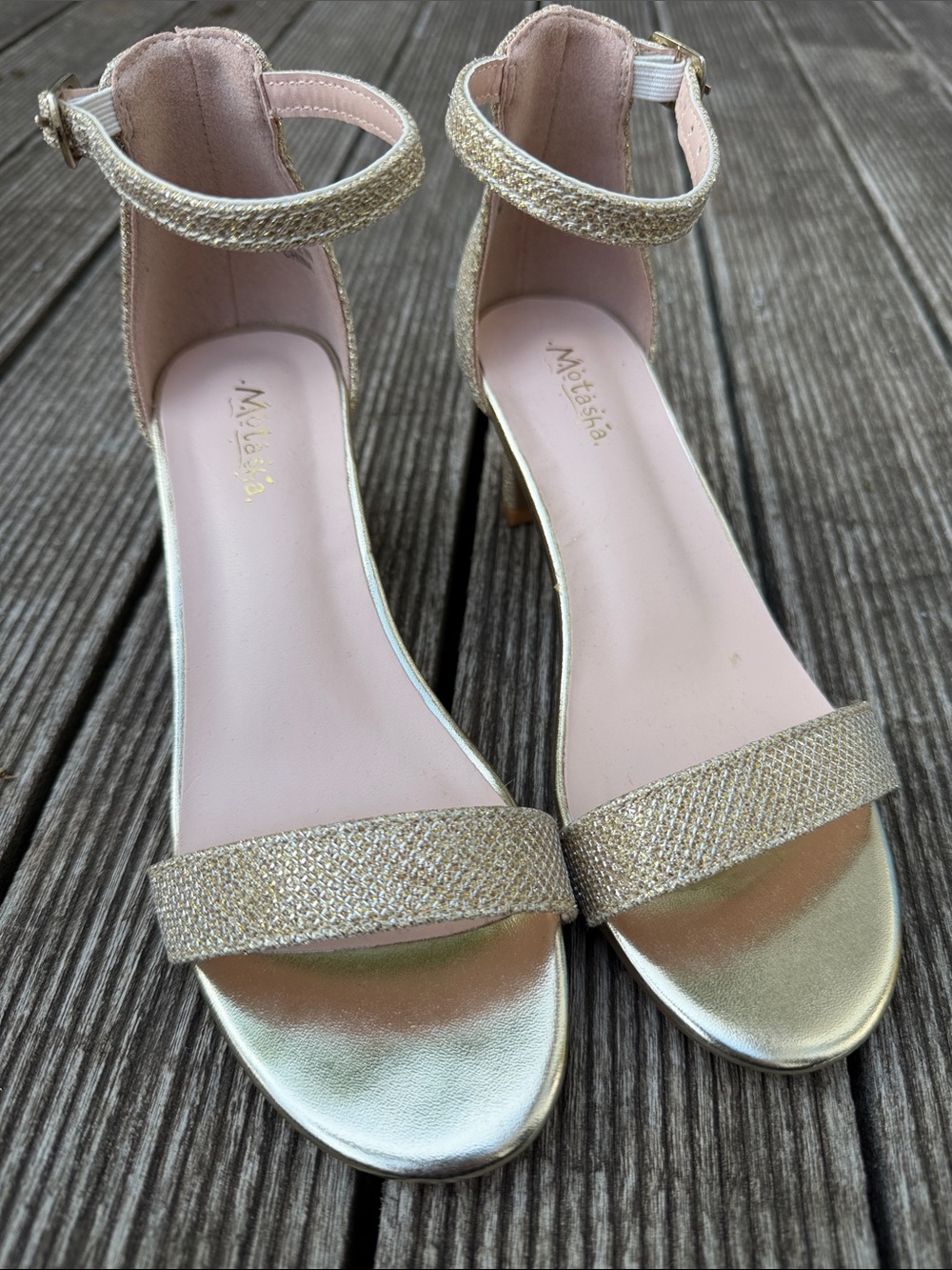Motasha Girls Gold Ankle-Strap Dress Sandals Size 2